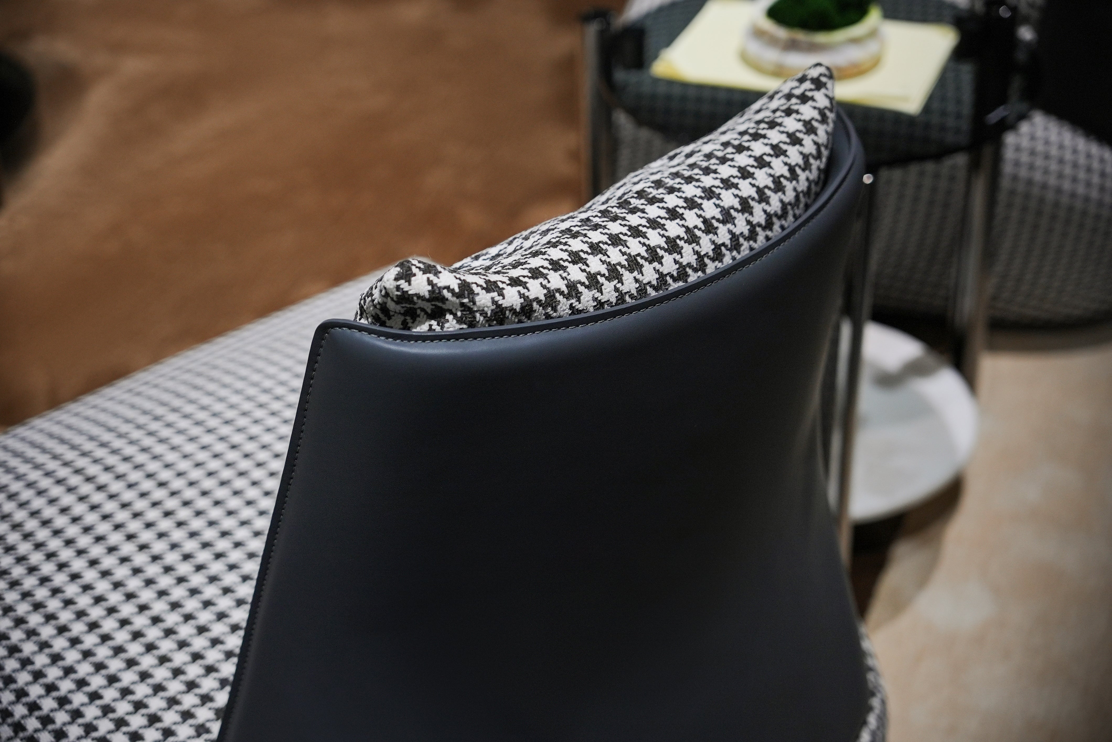 1. Leisure chair