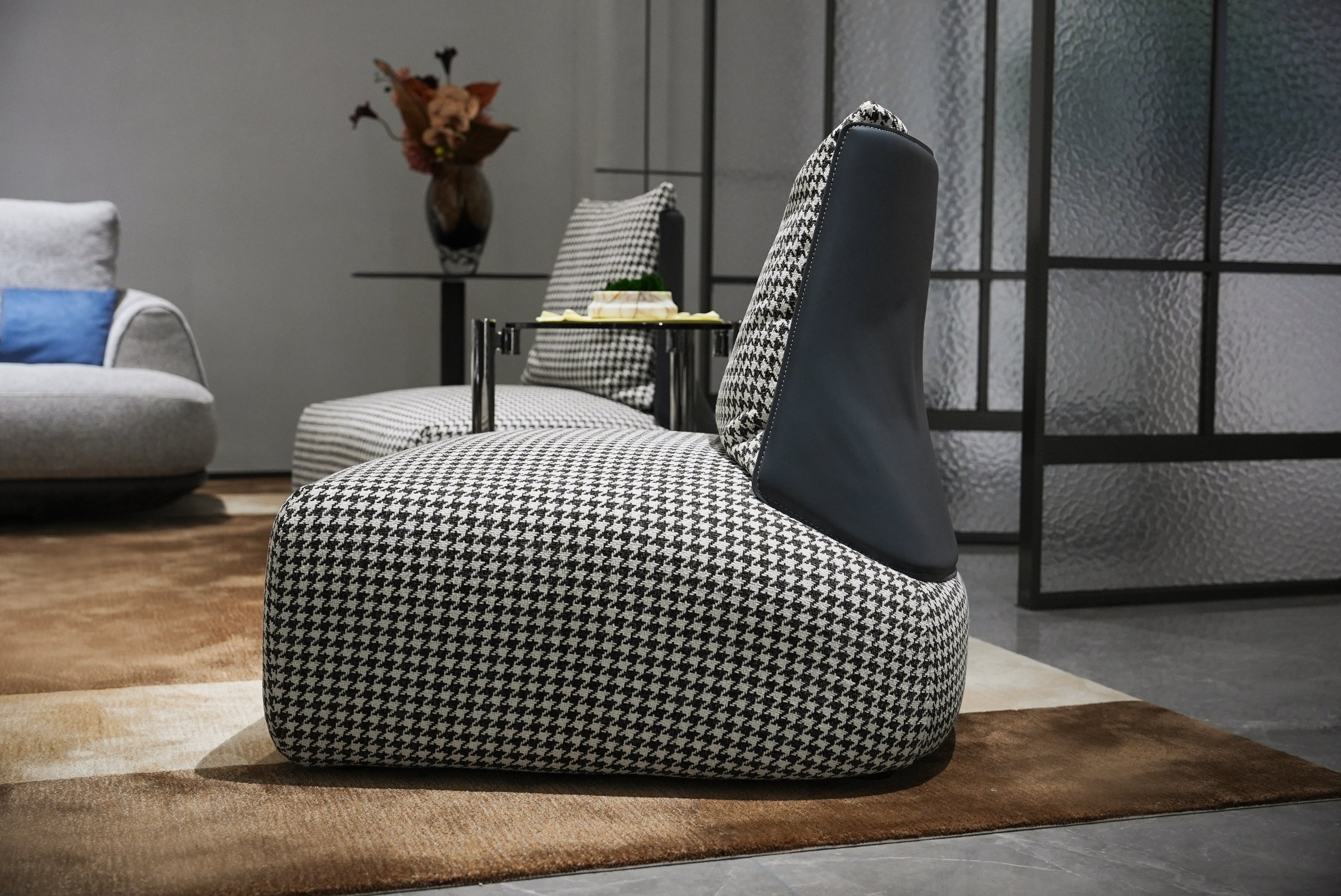 1. Leisure chair